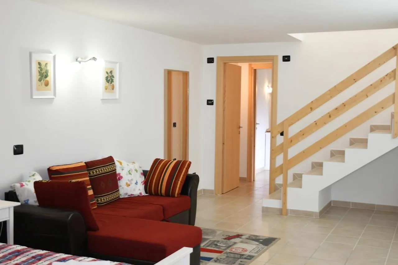 Apartment Gli Ulivi 4 - Tremezzina Тремеццо